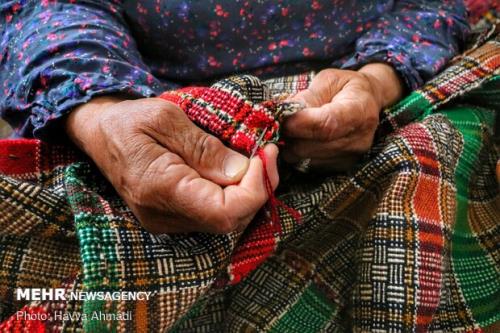 عنوان صنایع زیبا بجای صنایع دستی استفاده گردد