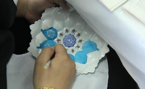 نمایش ۱۵۰ اثر میناکاری در نمایشگاه نقش و آتش