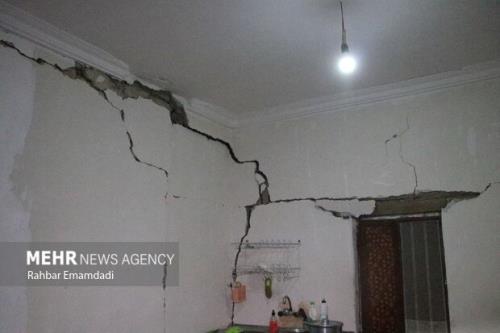 ترس از زلزله سفرهای قشم و بندرعباس را کنسل کرد