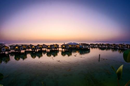 کدام هتل کیش ساحل اختصاصی دارد؟