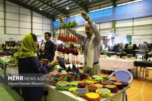 صدور احکام دبیران 3 شهر و یک روستای صنایع دستی