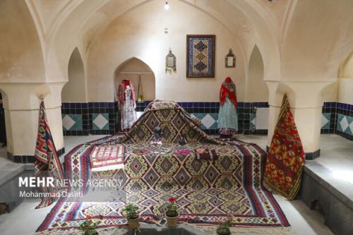عرضه کارت اعتباری خرید صنایع دستی در نمایشگاه ملی