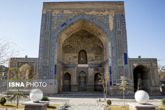 مصلای پایین خیابان واسطه ای برای تقرب مردم مشهد به خداوند متعال