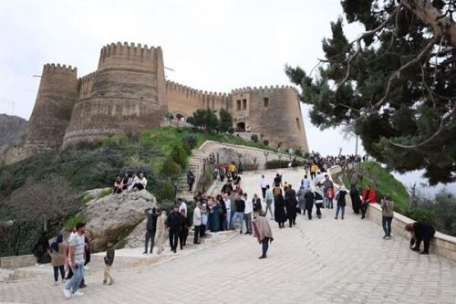 فلک الافلاک در بین پنج جاذبه پربازدید کشور