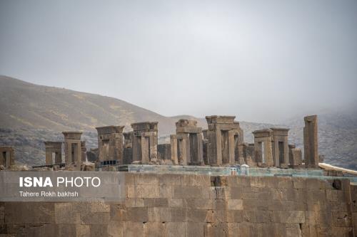 بازهم جنجال اجرای زنده موسیقی در تخت جمشید
