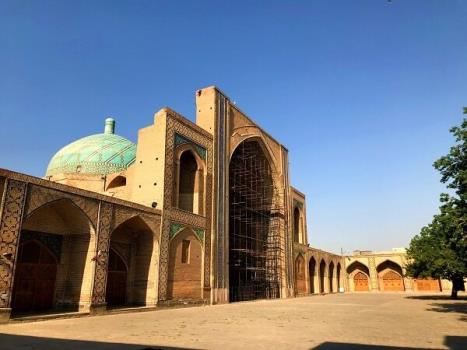بعد از ۱۵ سال بالاخره داربست های این مسجد جمع آوری شد