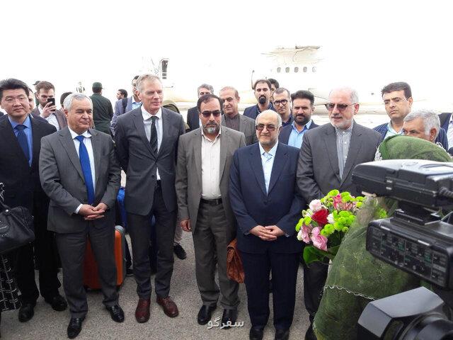 میهمانان جشنواره پسته و گلیم وارد فرودگاه سیرجان شدند