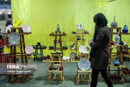 صنعتگران خسارت دیده از كرونا در استان مركزی كمك بلاعوض دریافت نمودند