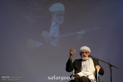اهدای گواهینامه ثبت جهانی دوتار به استاد عثمان محمدپرست
