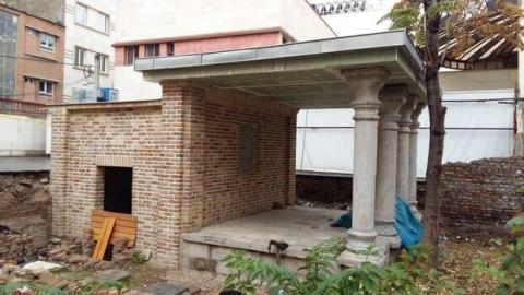 آرامگاه مشروطه پاركینگ نمی گردد