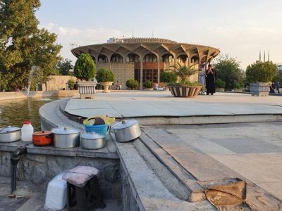 تئاتر شهر زخم خورد